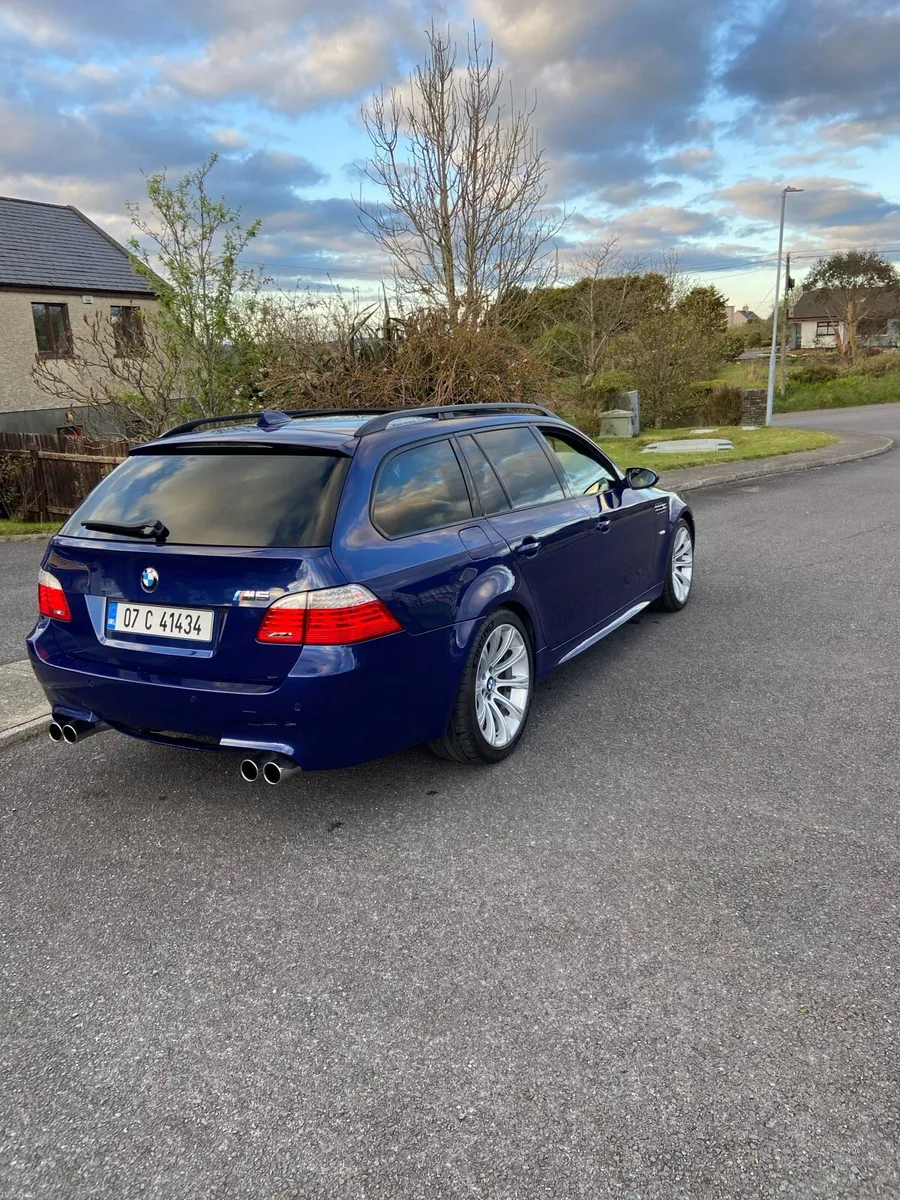 BMW E61 M5 Touring - Image 4