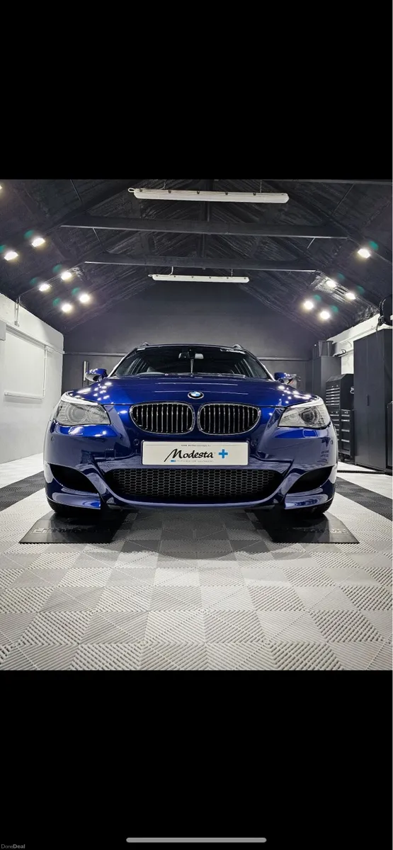 BMW E61 M5 Touring - Image 6