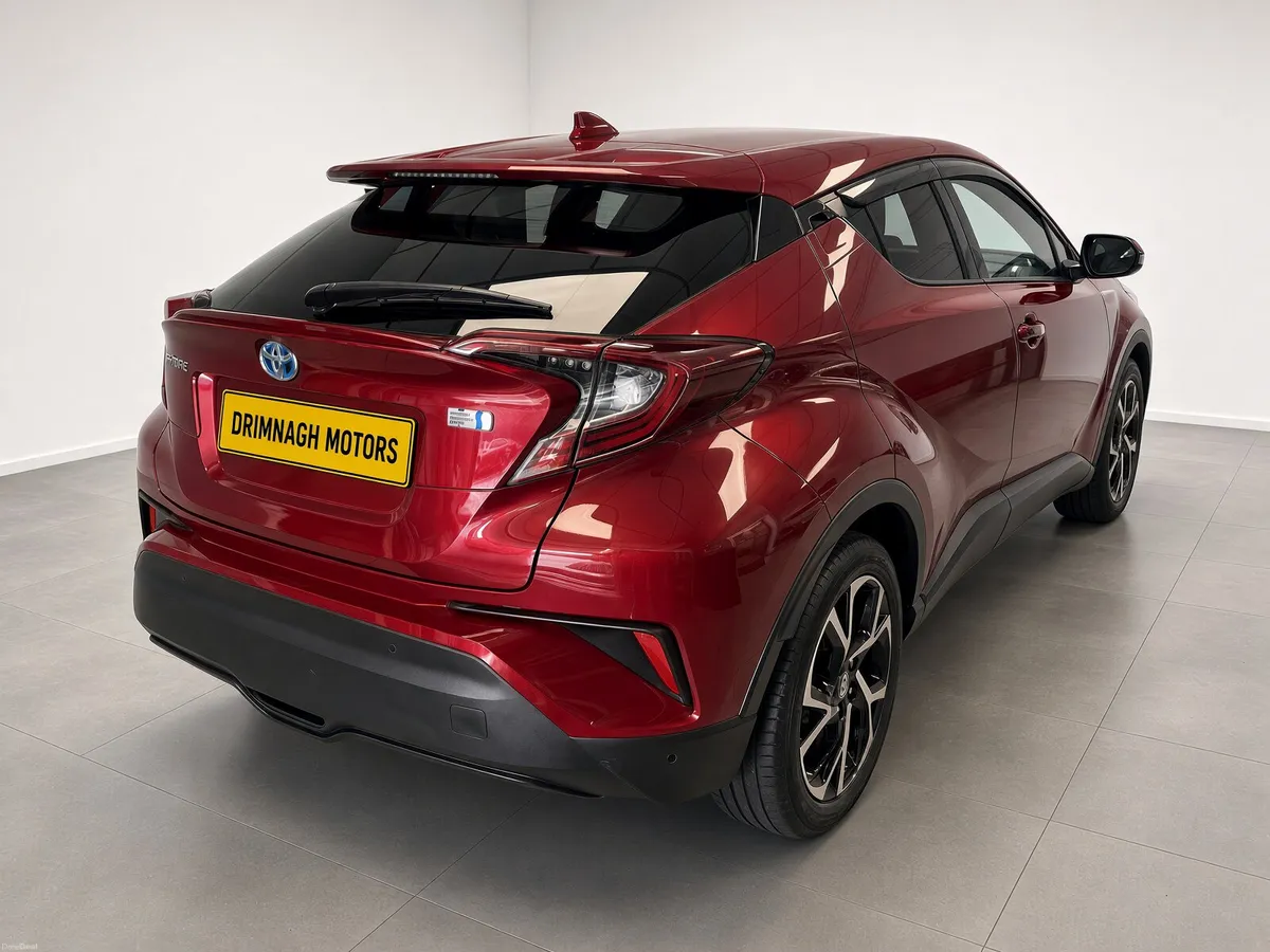 Toyota CHR Luna sport hybrid - Image 6