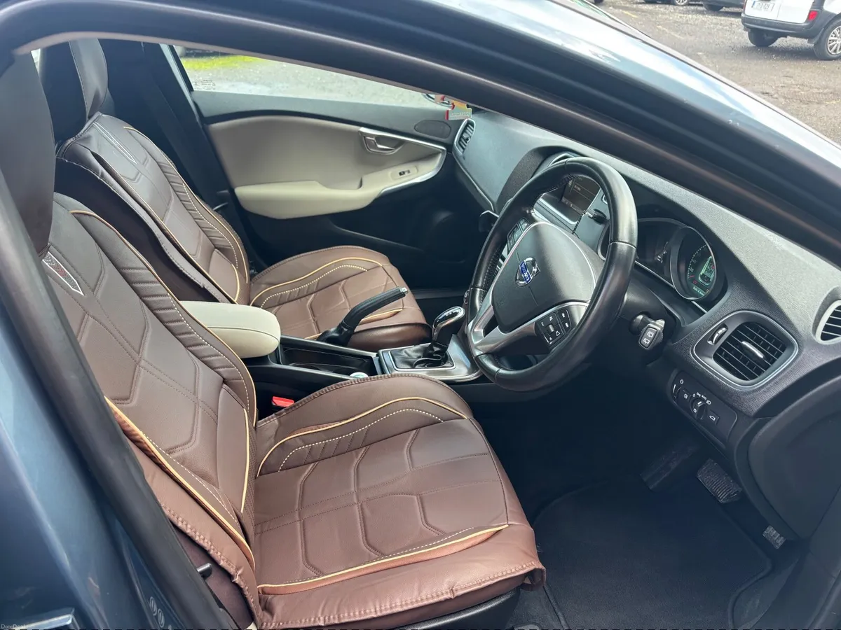 Volvo V40 2014 - Image 3