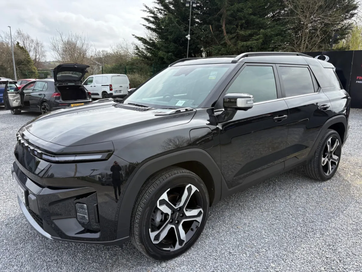 KGM Torres EVX 5DR AUTO - Image 3