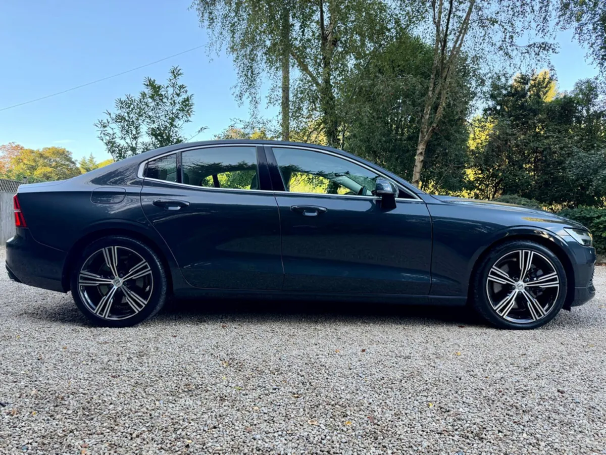 Volvo S60 T8 INSCRIPTION *Adaptive Cruise ControlH - Image 3
