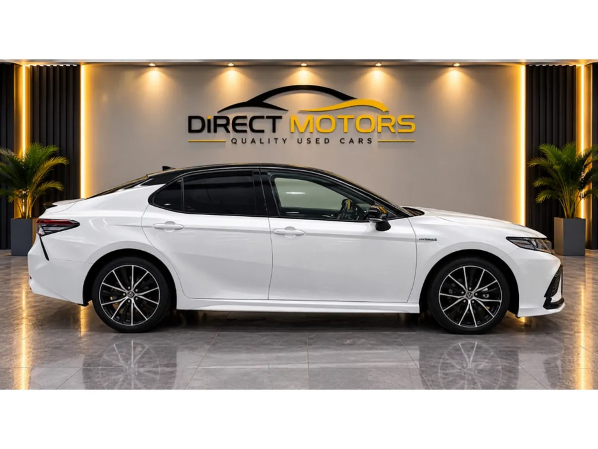 Toyota Camry 2.5 Stunning Lookimg Car - Image 4