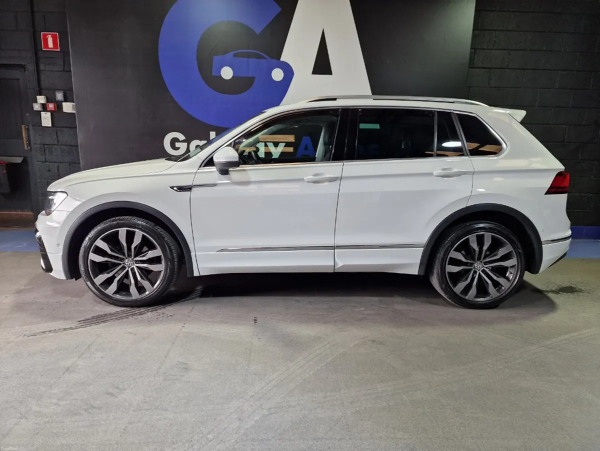 Volkswagen Tiguan 2.0 TDI R-LINE DSG **PAN ROOF, E - Image 5