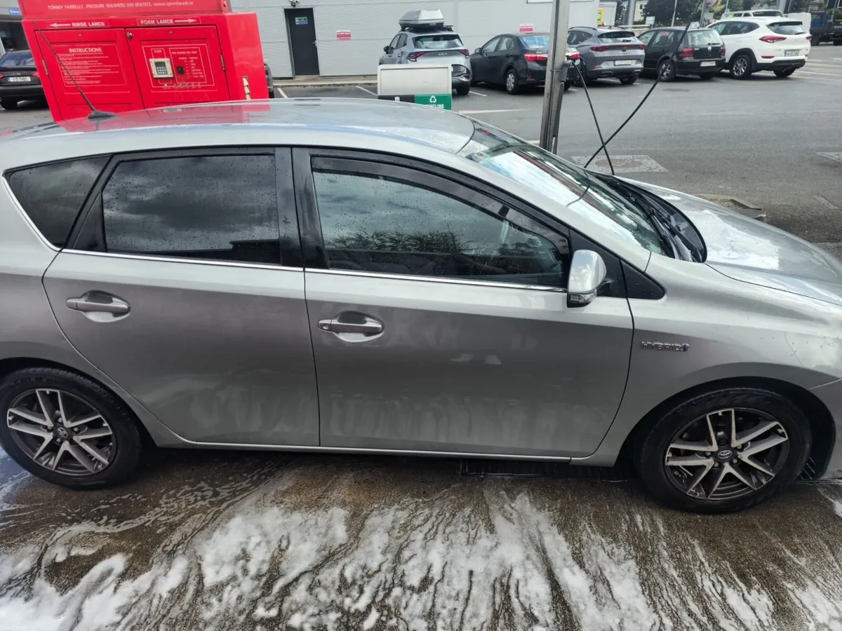 Toyota Auris - Image 5