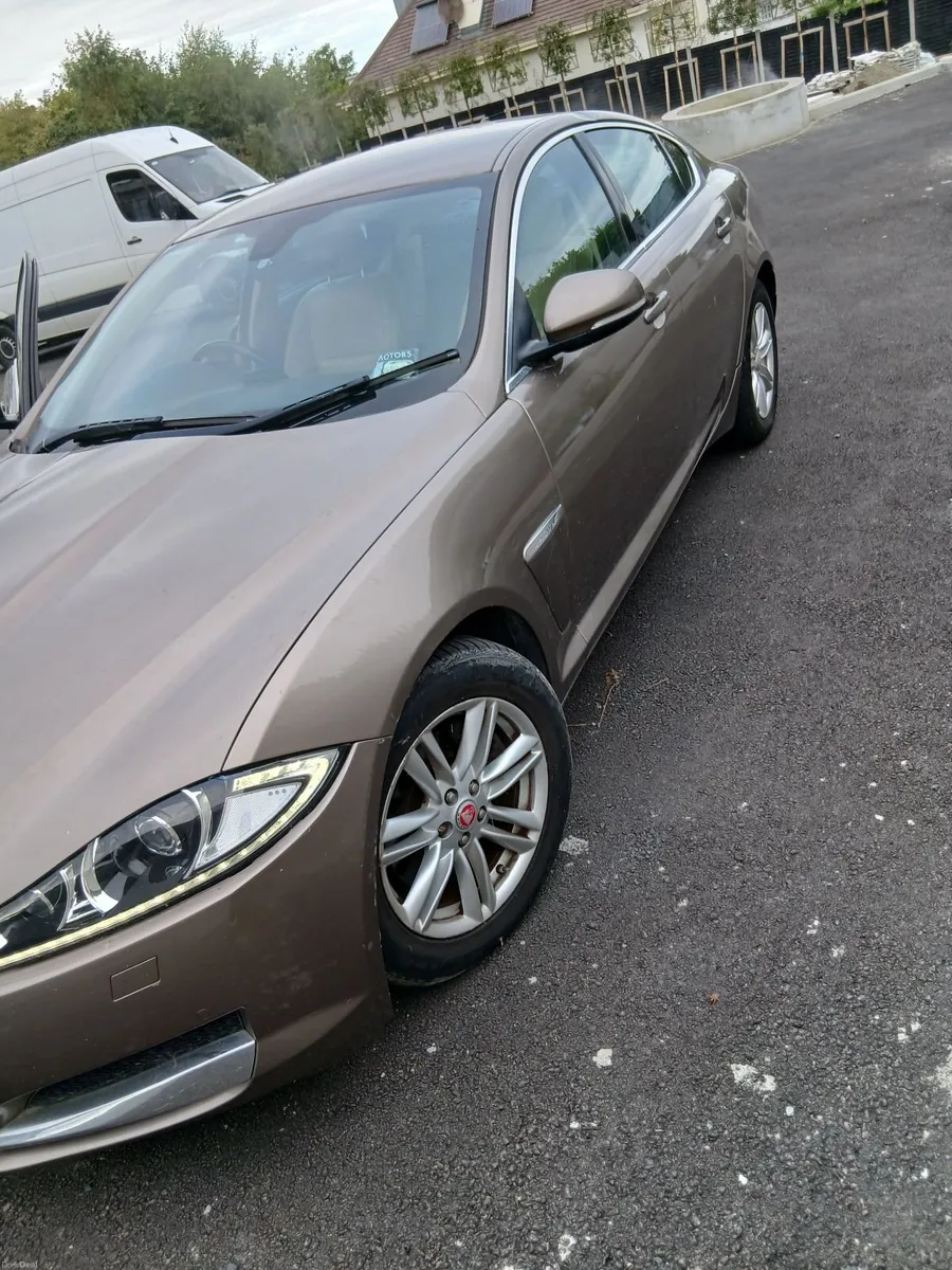 Jaguar XF 2015 - Image 3