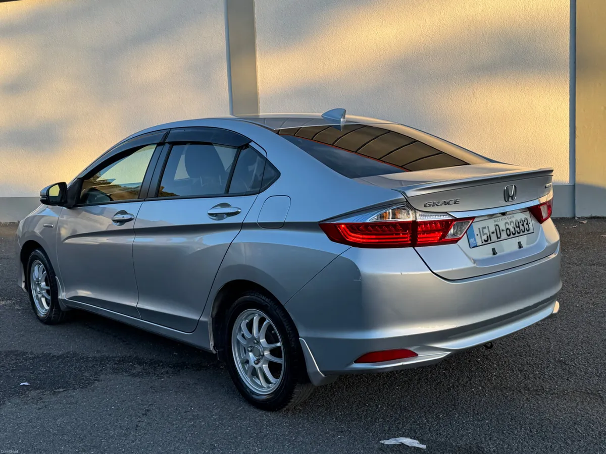 Honda Grace 2015 Hybrid Automatic 1.5 - Image 6
