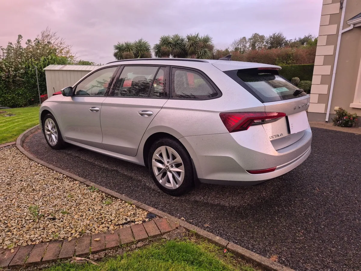Skoda Octavia 2021 - Image 2
