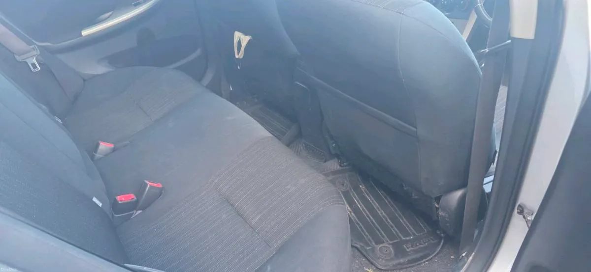 Toyota Corolla - Image 3