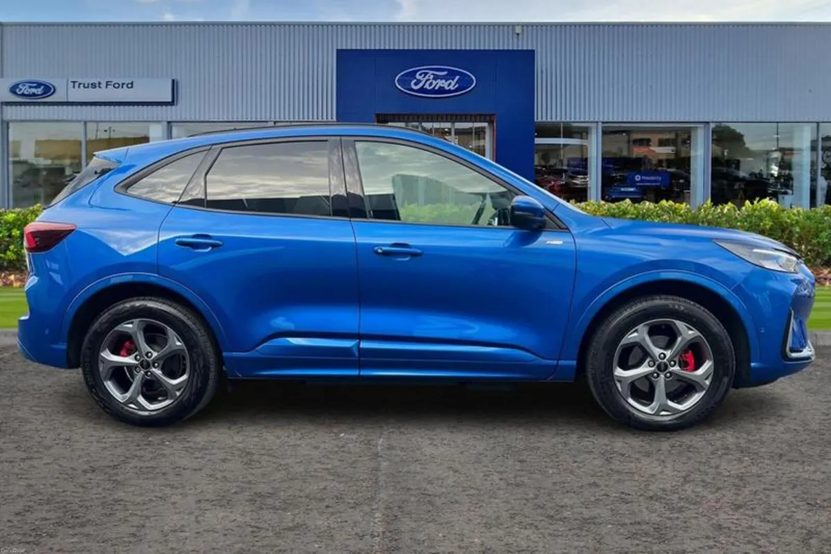 Ford Kuga 2.5 Duratec 14.4kWh ST-Line SUV 5dr Petr - Image 3