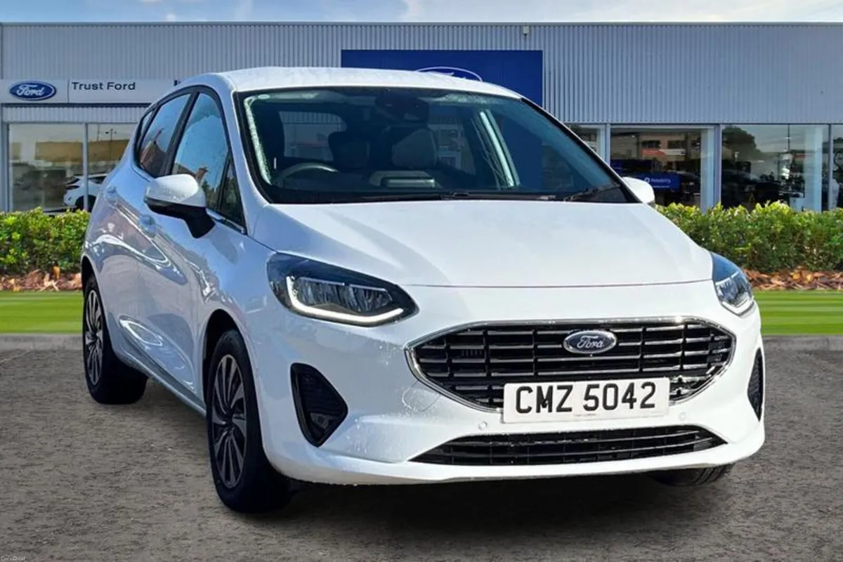 Ford Fiesta 1.0 EcoBoost Hybrid mHEV 125 Titanium - Image 1