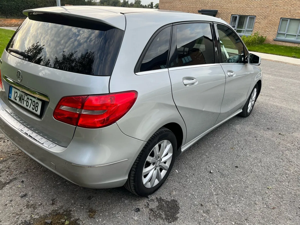 B Class Mercedes - Image 5