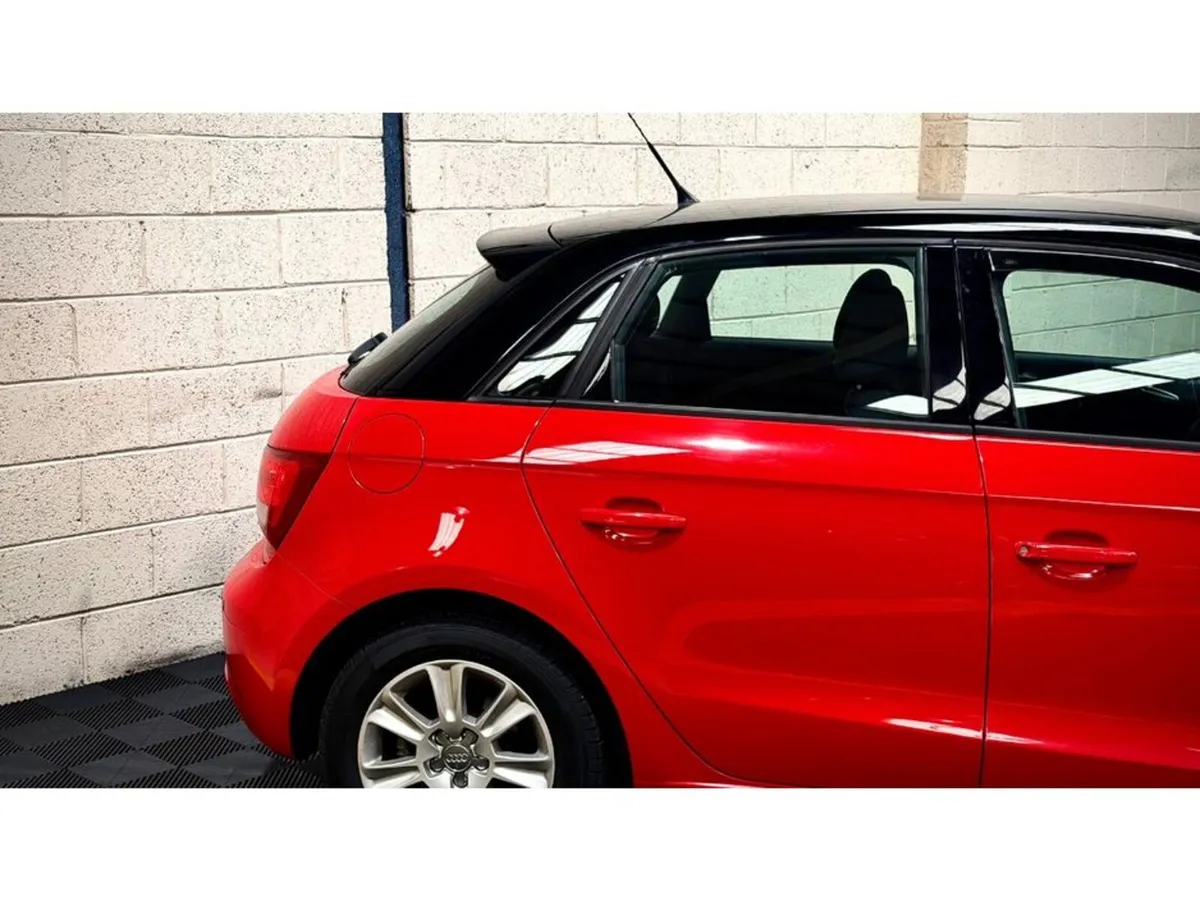 Audi A1 SPORTBACK 1.6 TDI 90 4DR - Image 4