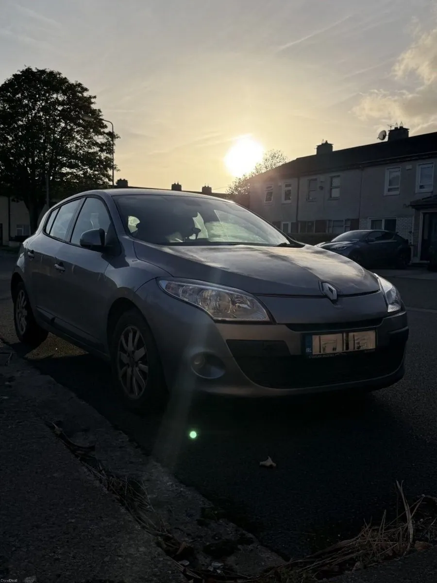 Renault Megane 2010 - Image 2