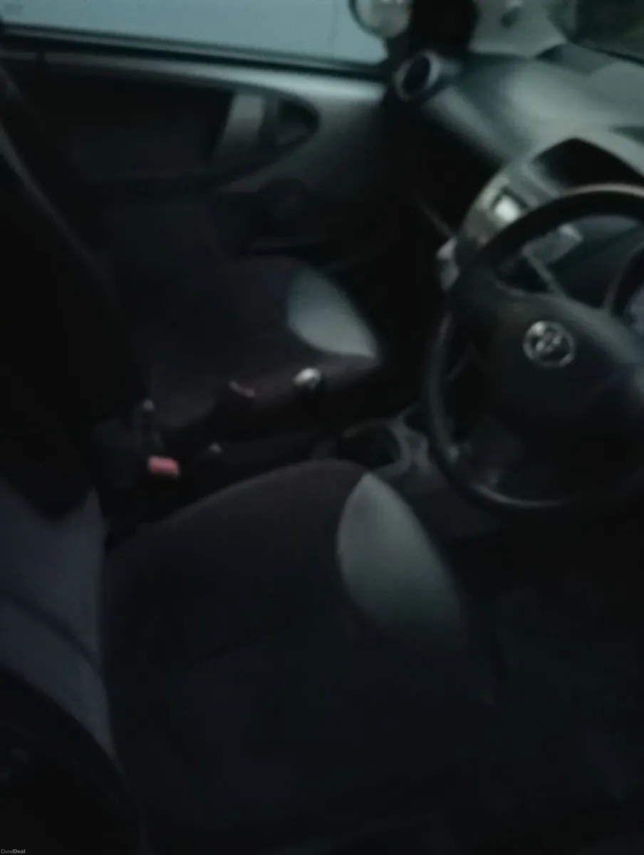X2  Toyota aygo & Hyundai i30 - Image 6