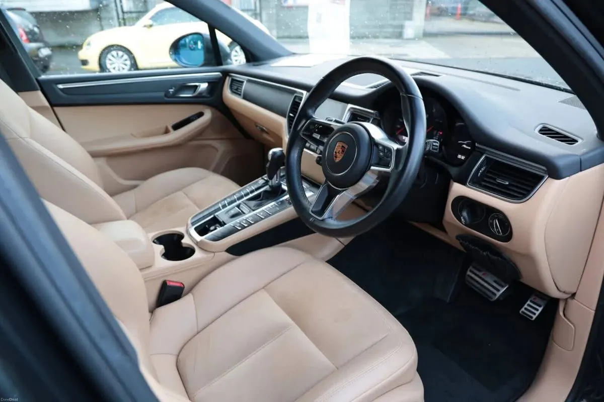 2018 PORSCHE MACAN 2.0, FRESH NCT - Image 4