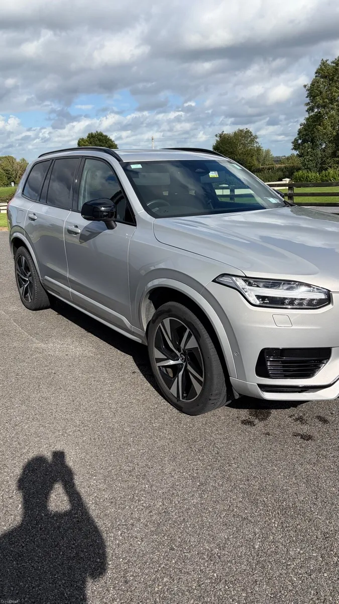 Volvo XC90 - Image 1