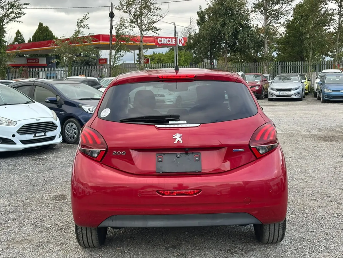 Peugeot 208 1.2L Automatic Petrol Low MIleage ( 94 - Image 5
