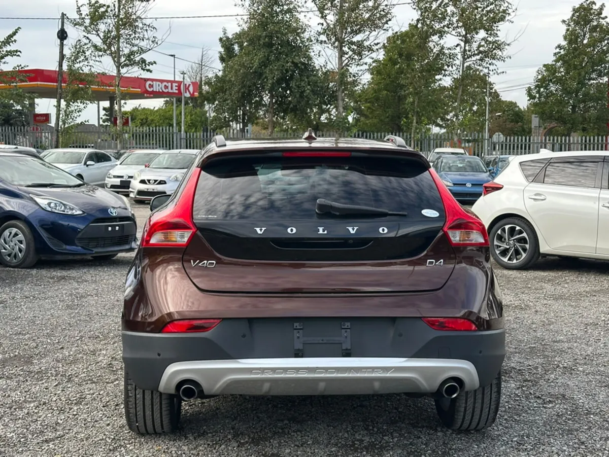 Volvo V40 2.0L DIesel Automatic Fresh Import (1624 - Image 5