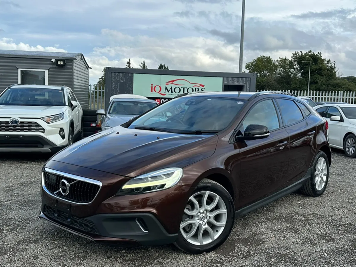 Volvo V40 2.0L DIesel Automatic Fresh Import (1624 - Image 3