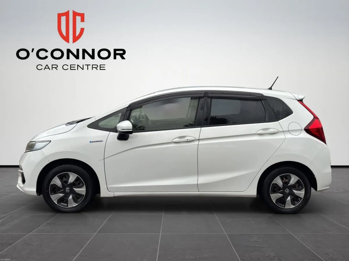 Honda Fit Small enough to park anywhere, clever en - Image 3