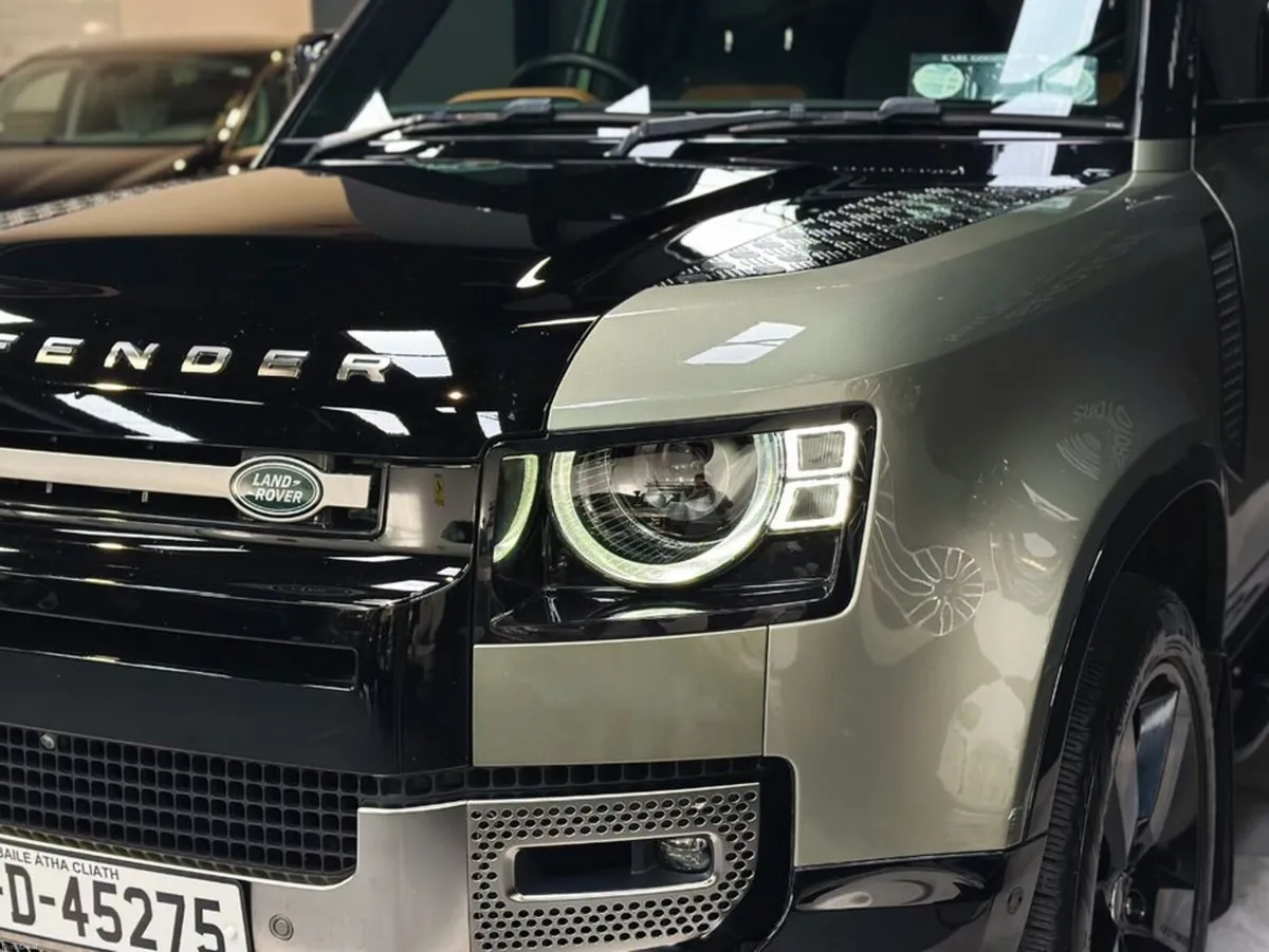 LAND ROVER DEFENDER D300 HSE DYNAMIC X 90 3 SEATER - Image 6