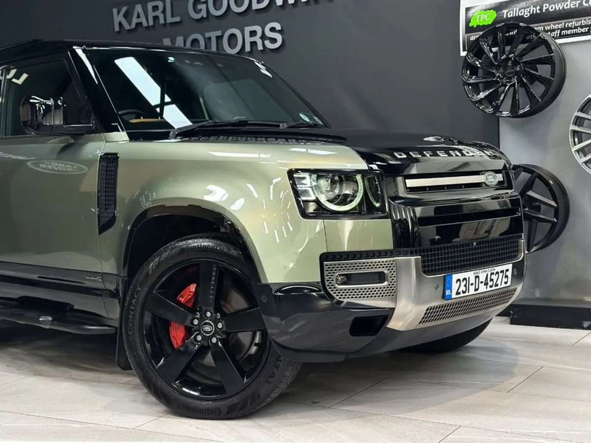 LAND ROVER DEFENDER D300 HSE DYNAMIC X 90 3 SEATER - Image 2