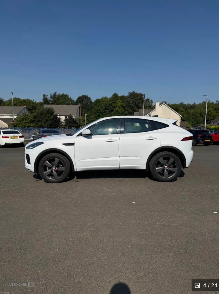 2020 Jaguar E-Pace 2.0 Chequered Flag Edition Auto - Image 4