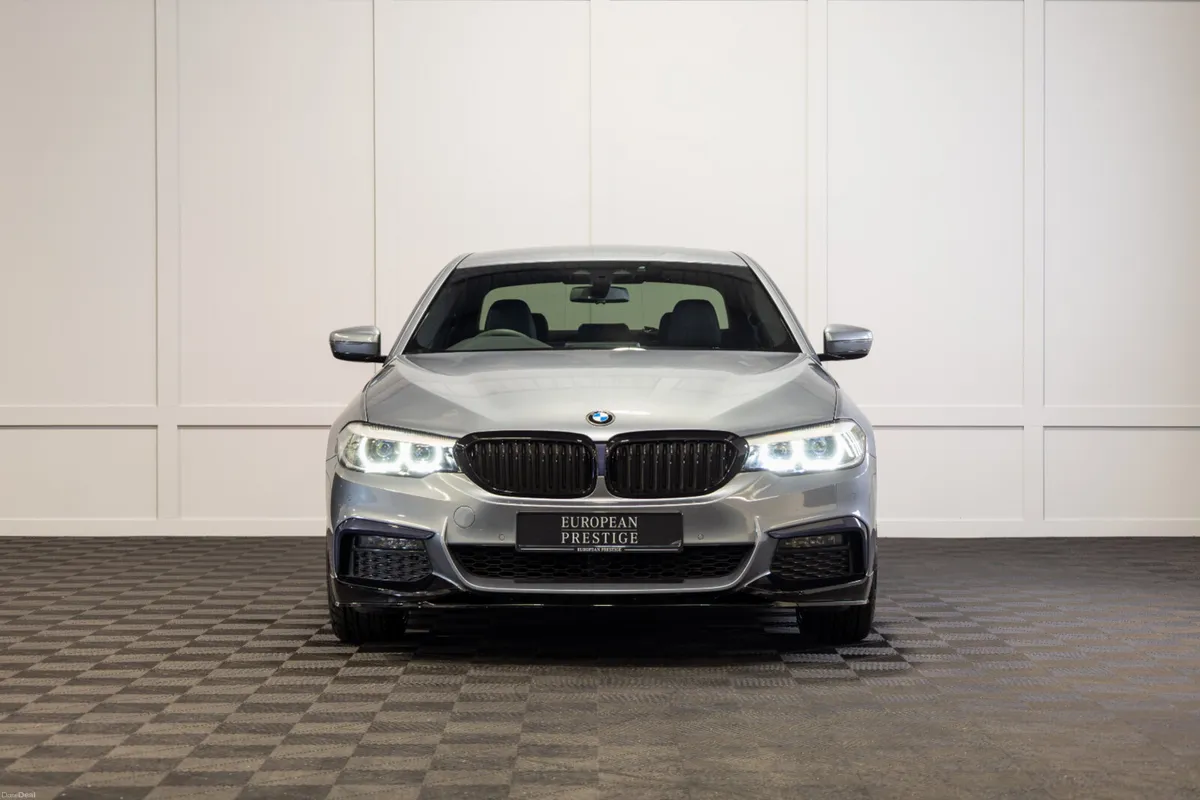 2019 BMW 5-Series 530e M-Sport - Image 2