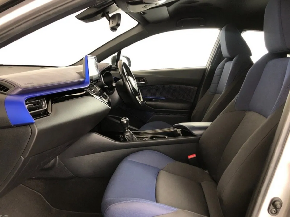 Toyota C-HR C-HR 1.2T LUNA SPORT - Image 6