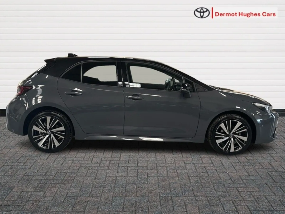 Toyota Corolla H/B LUNA SPORT HYBRID AUTO - Image 3