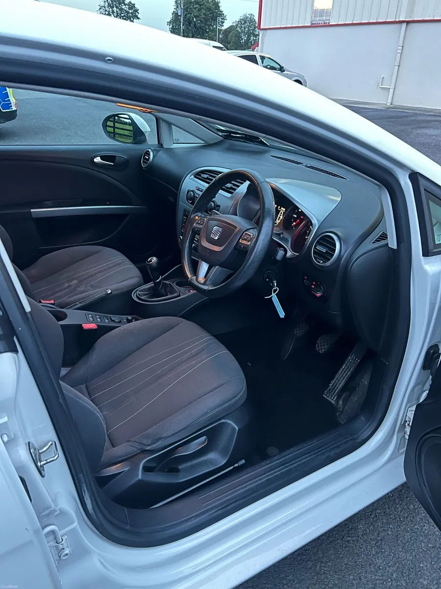 Seat Leon 1.6tdi- new nct 11/27 - Image 5
