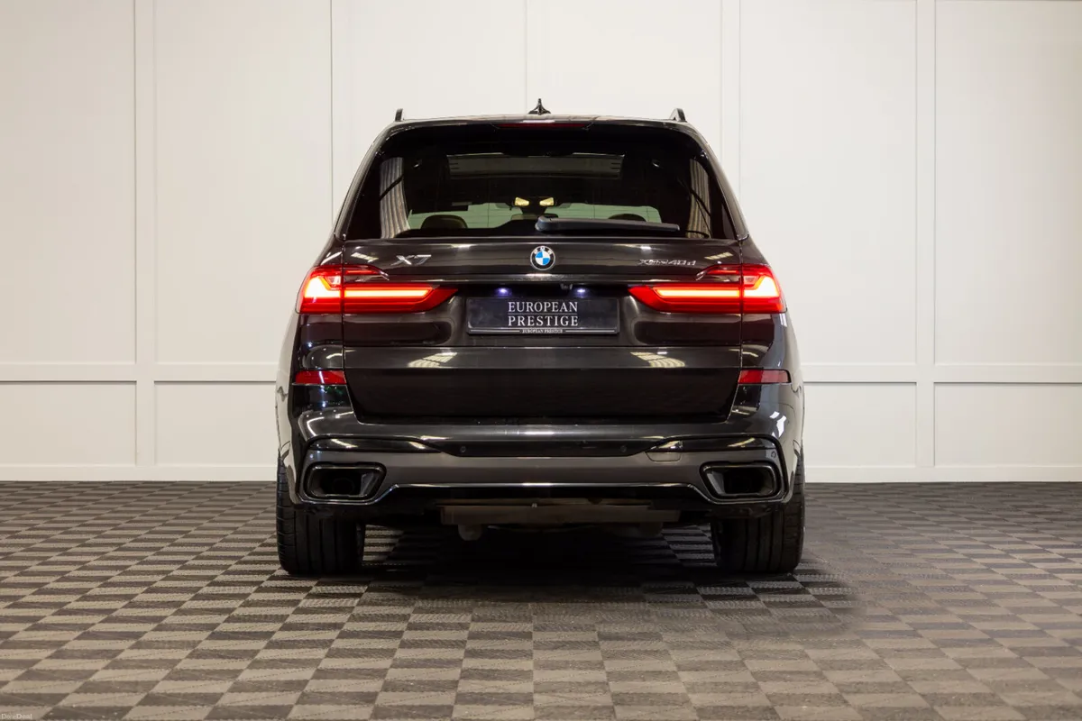 2022 BMW X7 X-Drive 40d M-Sport 2 Seat Commercial - Image 5