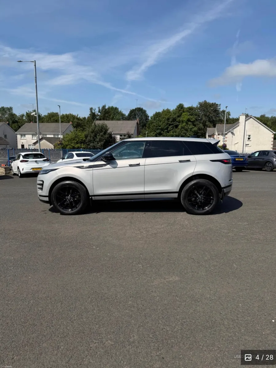 2026 Land Rover Range Rover Evoque D200 Dynamic SE - Image 4