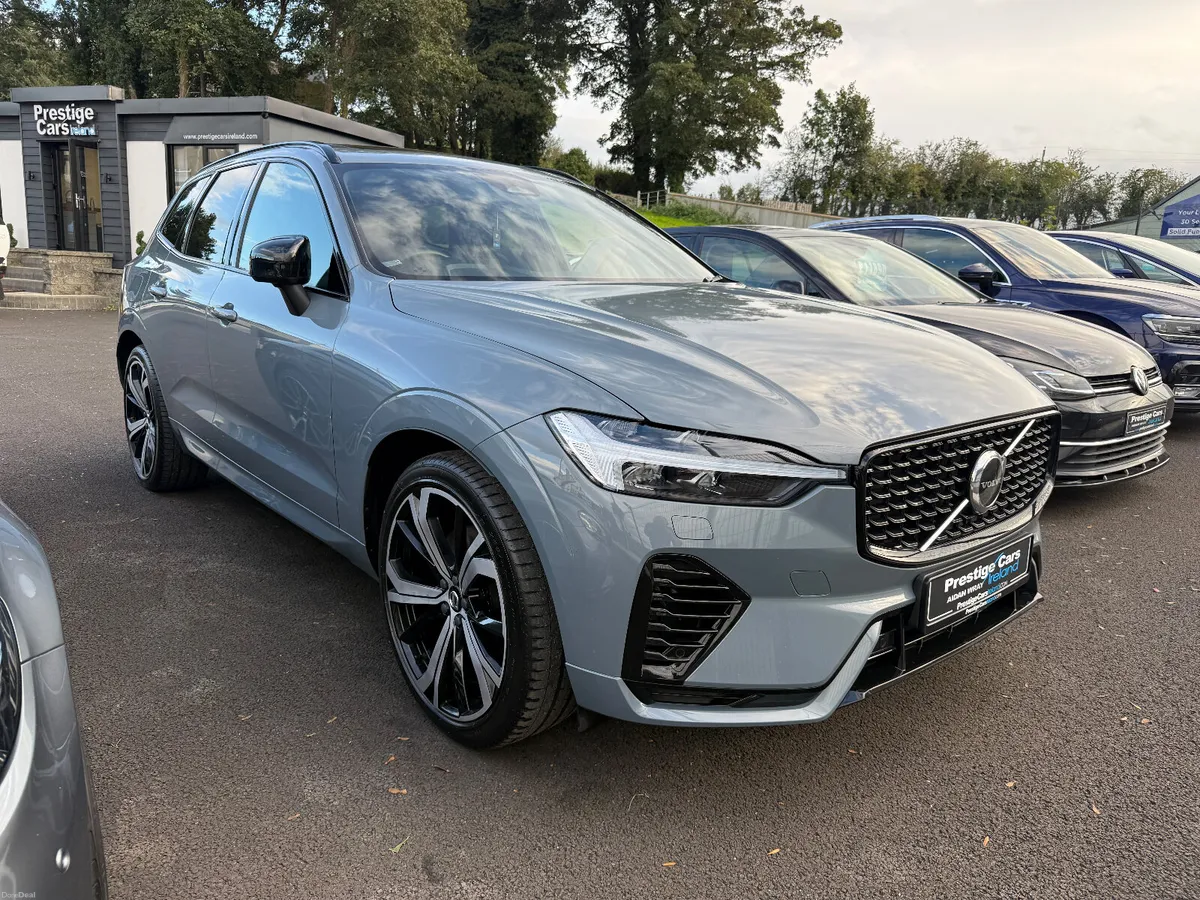 221 VOLVO XC60 2.0 T8 R DESIGN PRO AWD,PAN ROOF - Image 1