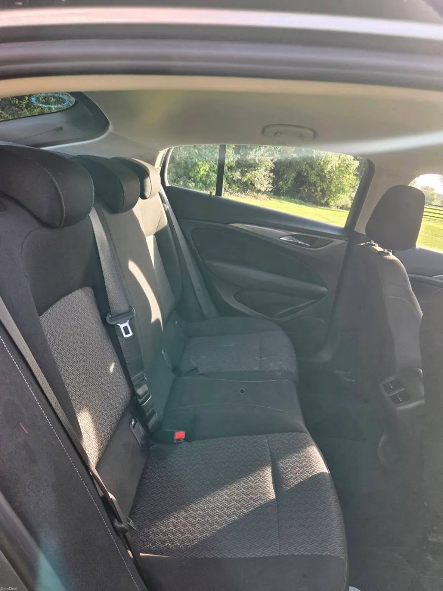 2018  OPEL INSIGNIA NCT AND TAXED - Image 3