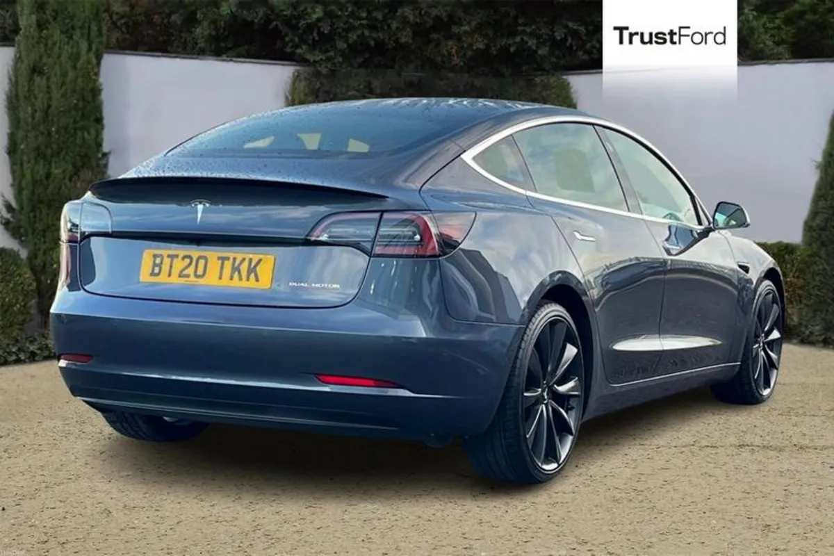 Tesla Model 3 Performance AWD 4dr [Performance Upg - Image 4