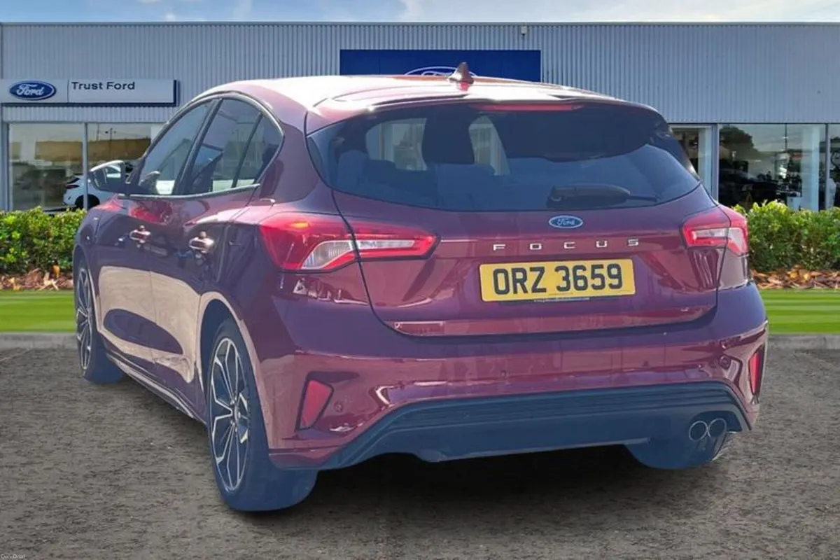 Ford Focus 1.0 EcoBoost 125 ST-Line X 5dr - Image 2