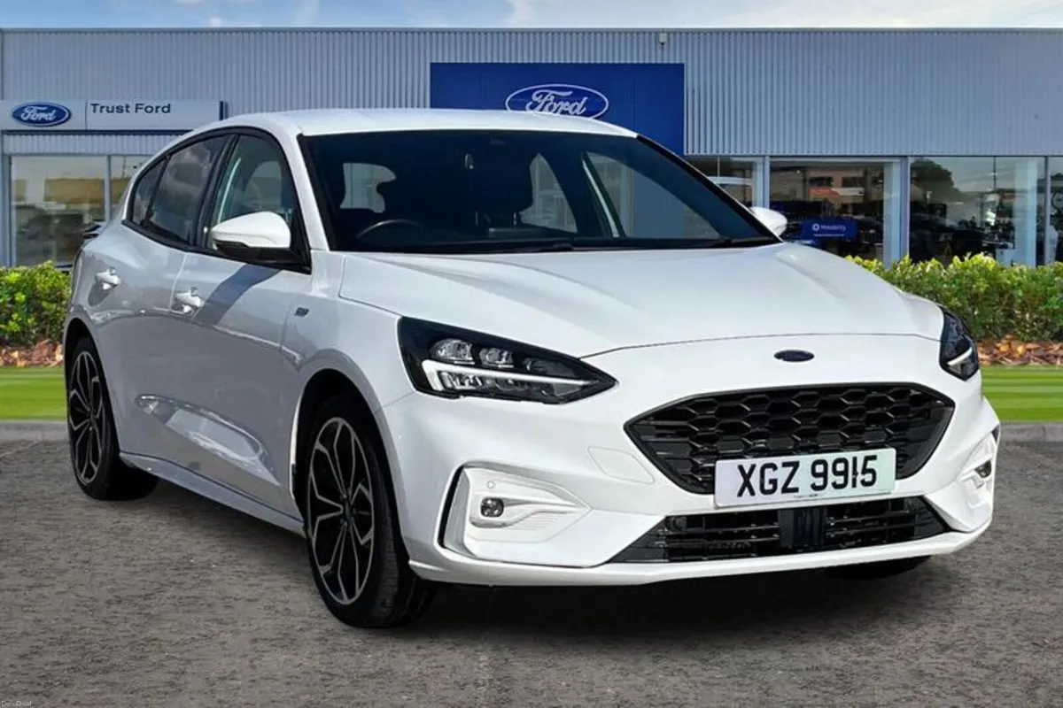 Ford Focus 1.0 EcoBoost ST-Line Vignale 5dr- Heate - Image 1