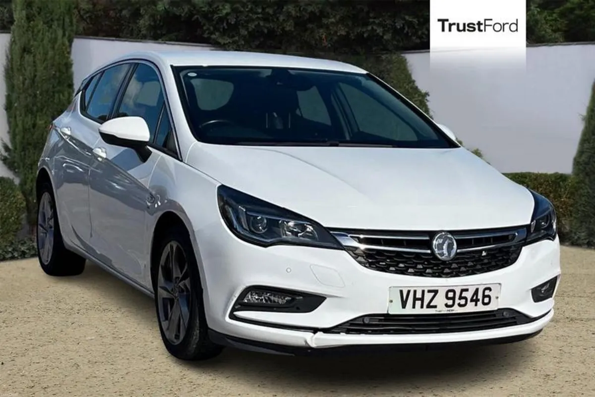 Vauxhall Astra 1.4T 16V 150 SRi 5dr - Image 1
