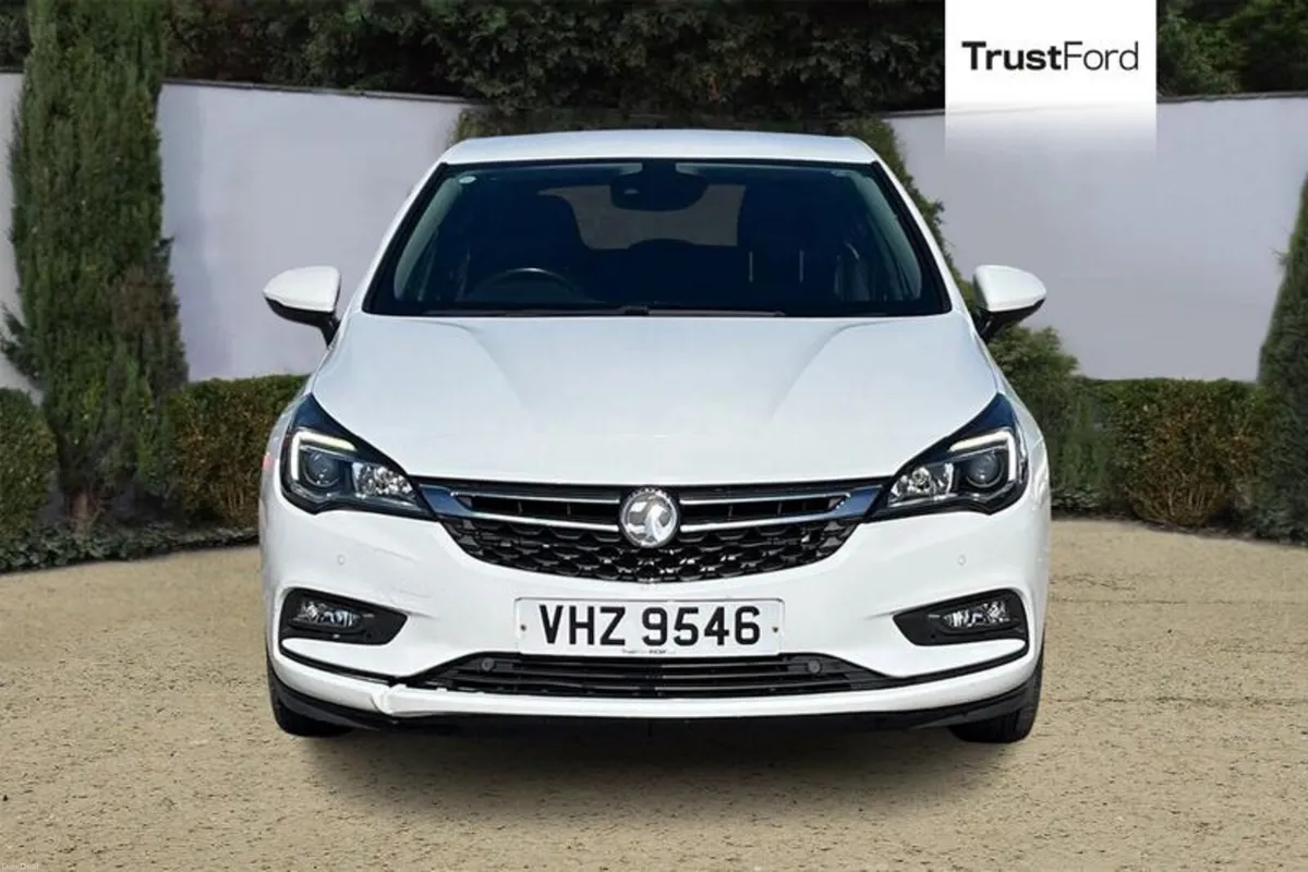 Vauxhall Astra 1.4T 16V 150 SRi 5dr - Image 6