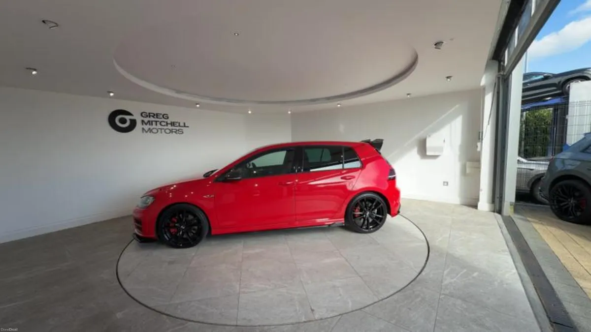 Volkswagen Golf 2.0 TSI R 5dr - Image 4