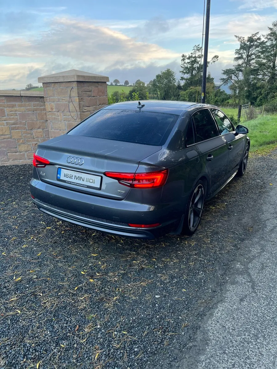 **Audi A4 S-Line Black Edition** - Image 5