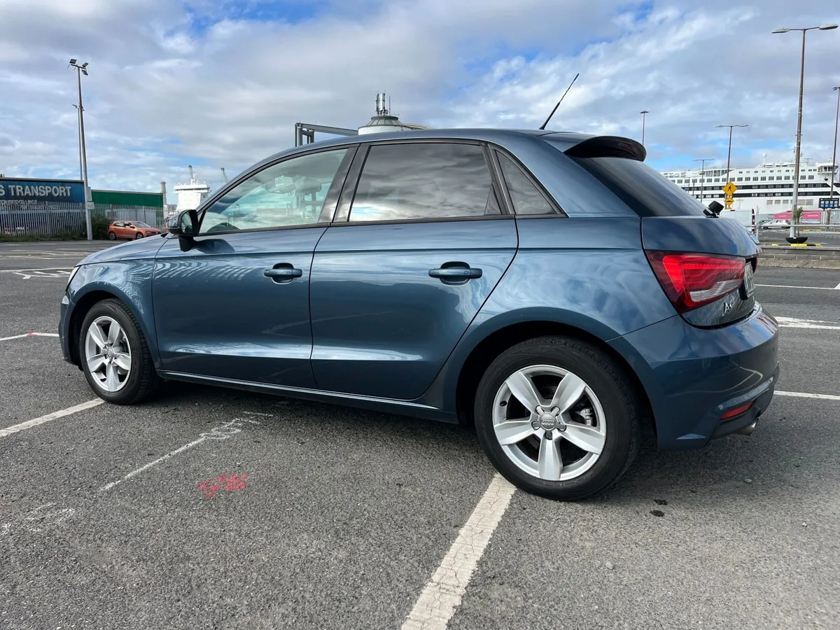 Audi A1 2016 - Image 2