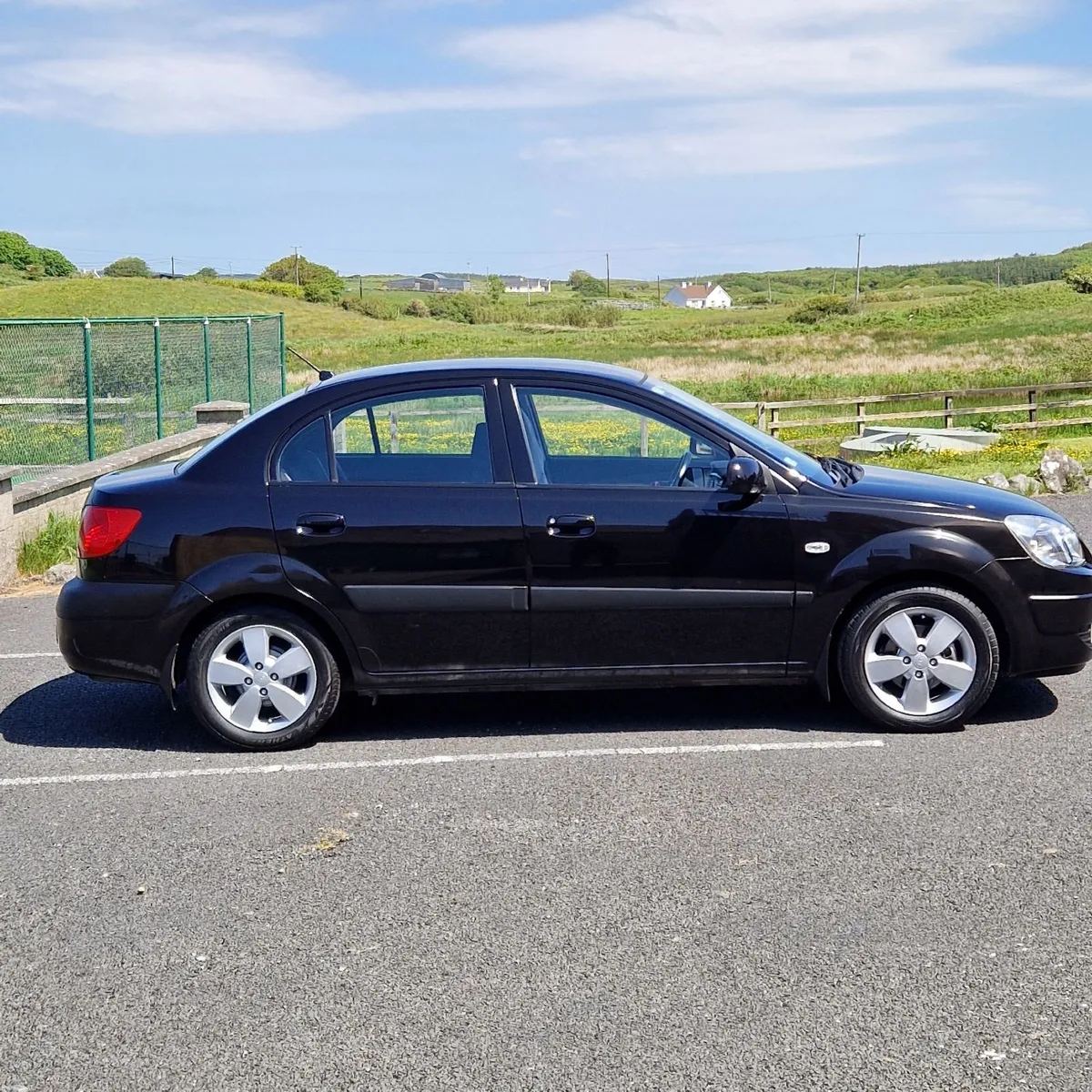 Kia Rio 2009 - Image 2