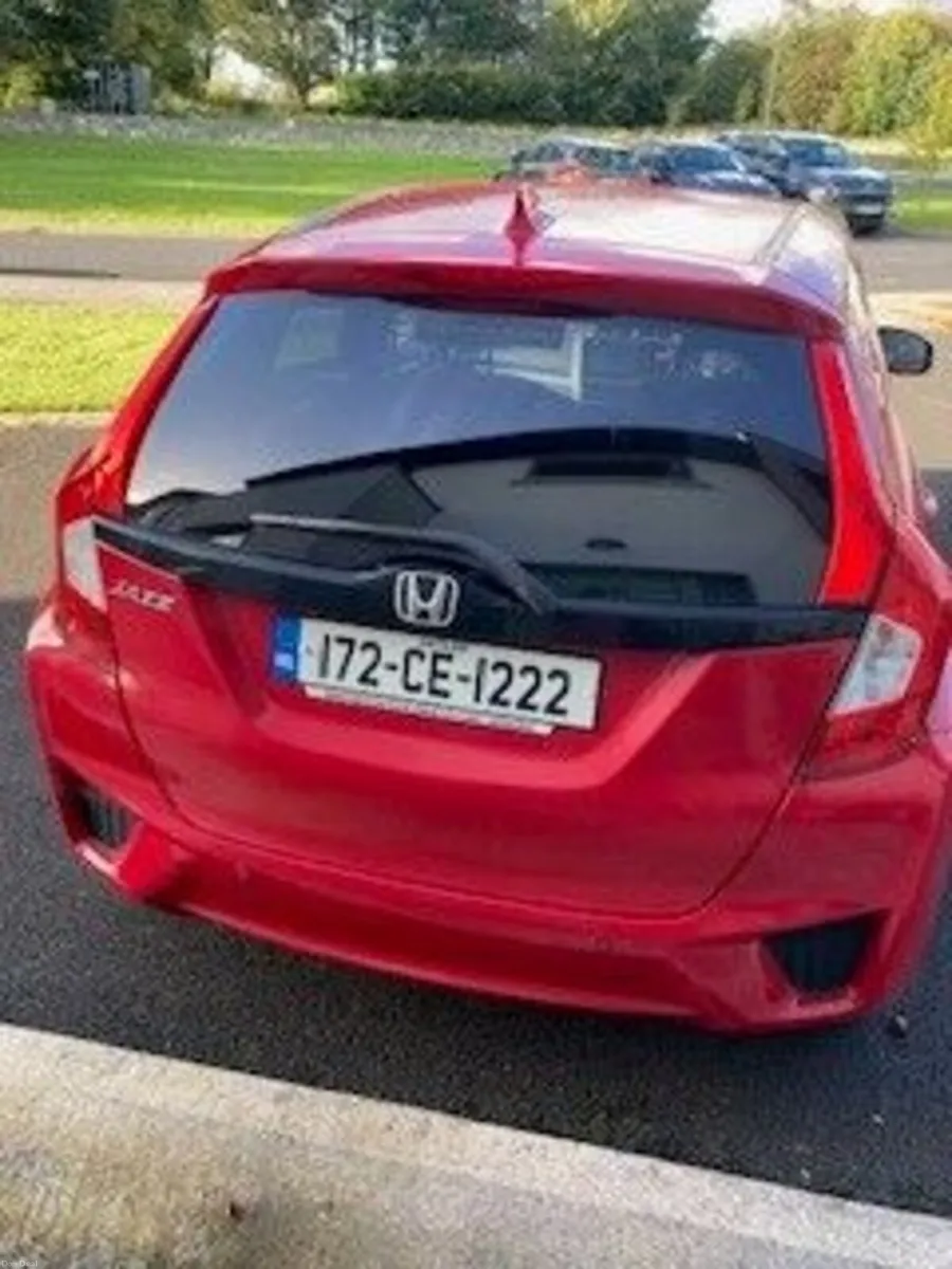 *Honda Jazz 2017**LOW MILEAGE** red Petrol * - Image 3