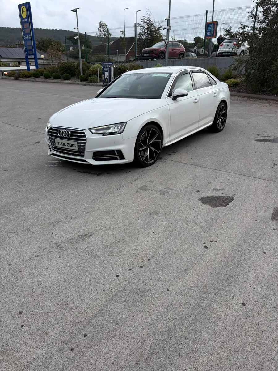 Audi A4 - Image 1