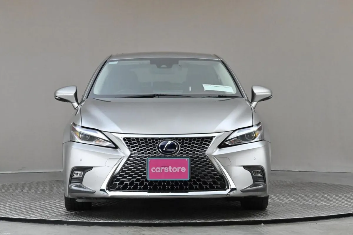Lexus CT 1.8 VVT-i HEV **MEMO LEATHER SEATS** - Image 2