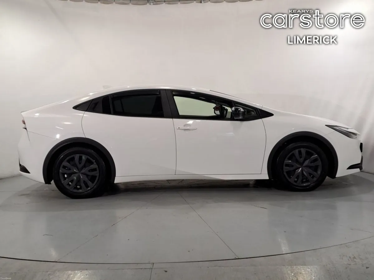 Toyota Prius HEV 1.8 5 Door - Image 2