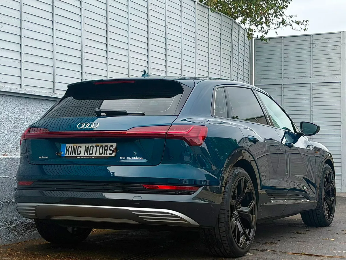 Audi e-tron 2022 TECHNIK 50 QUATTRO / 96% BATTERY - Image 3